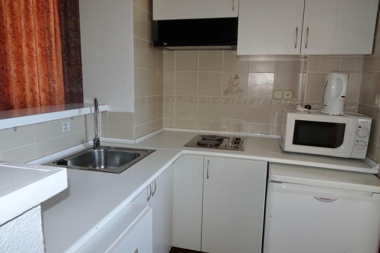 Evamar Apartments Μπένιντορμ Εξωτερικό φωτογραφία
